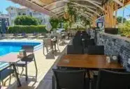 Moni Hotel