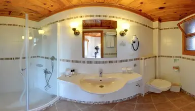 Montana Pine Resort