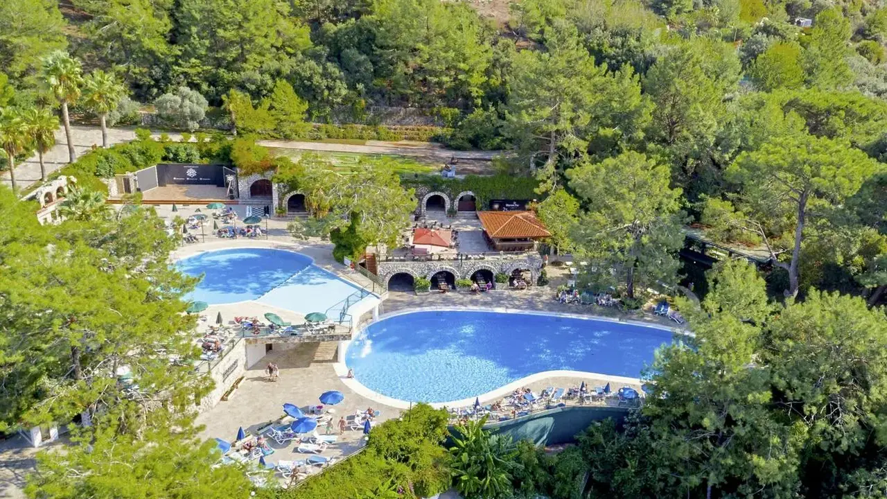 Montana Pine Resort