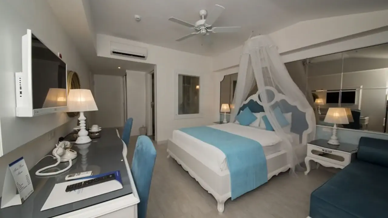 Montebello Deluxe