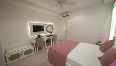 Montebello Deluxe