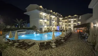 Montebello Deluxe