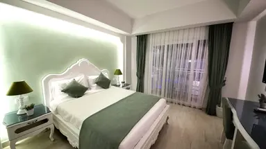 Montebello Deluxe