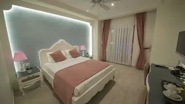 Montebello Deluxe