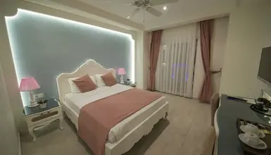 Montebello Deluxe