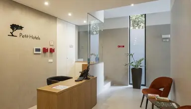Monumental Plaza by Petit Hotels