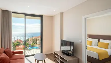 Monumental Plaza by Petit Hotels