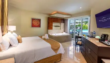 Moon Palace (Cancun)