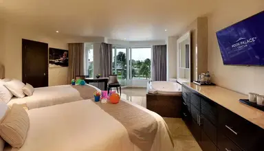Moon Palace (Cancun)