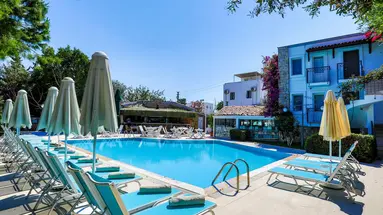 Moonshine Hotel & Suites