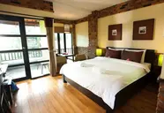 Motive Cottage Resort