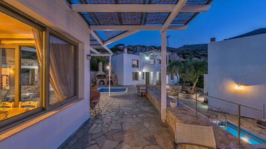 Moutzanakis Residence (Achlada)
