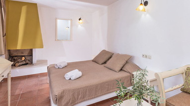 Moutzanakis Residence (Achlada)