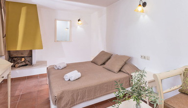 Moutzanakis Residence (Achlada)