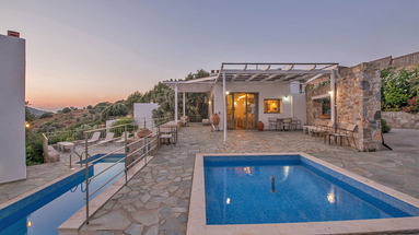 Moutzanakis Residence (Achlada)