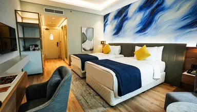 Movenpick Grand Al Bustan