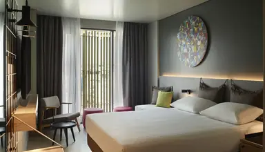 Moxy Athens City