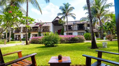 Myblue (Nungwi Beach)