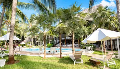 Myblue (Nungwi Beach)