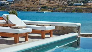 Mykonos Waves Beach House & Suites