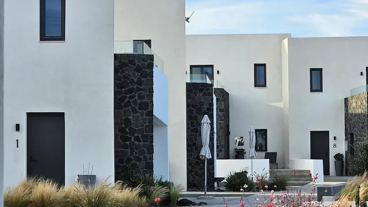 myLithos Suites