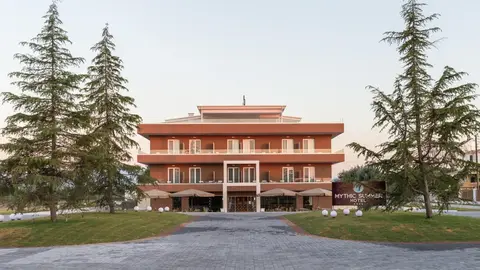 Hotel Mythic Summer