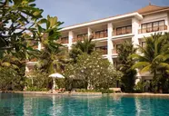 Naithonburi Beach Resort