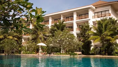 Naithonburi Beach Resort