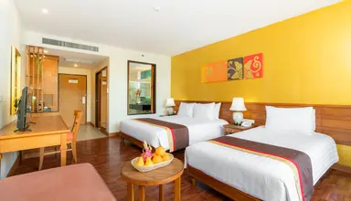 Naithonburi Beach Resort