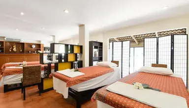 Naithonburi Beach Resort