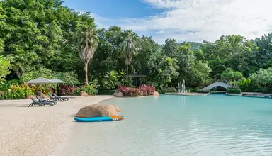 Naithonburi Beach Resort