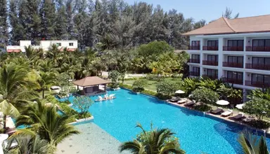 Naithonburi Beach Resort