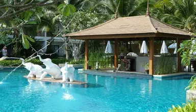 Naithonburi Beach Resort