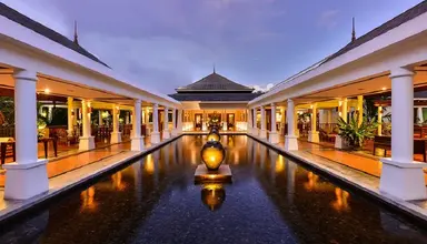 Naithonburi Beach Resort