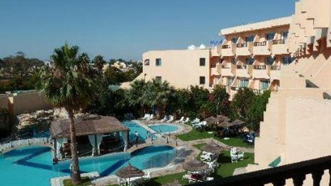 Narcisse Resort