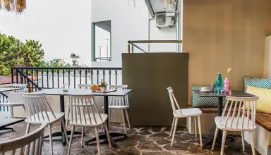 Natali Apartments