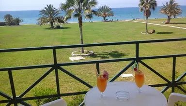 Natura Beach Hotel & Villas