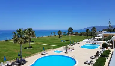 Natura Beach Hotel & Villas