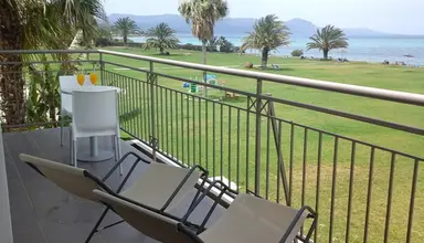 Natura Beach Hotel & Villas