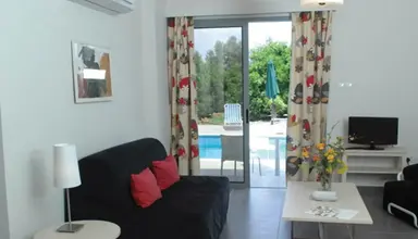 Natura Beach Hotel & Villas