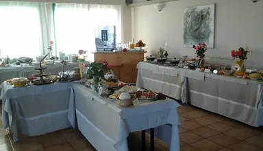 Natura Beach Hotel & Villas