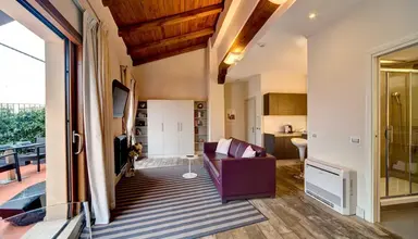 Navona Palace Luxury Inn