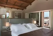 Navona Palace Luxury Inn