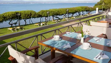 Negroponte Resort