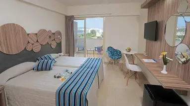 Nelia Beach