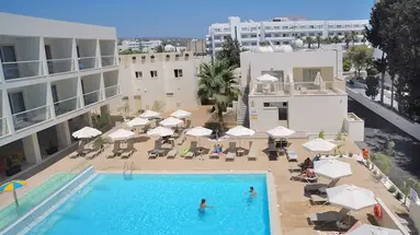 Nelia Gardens