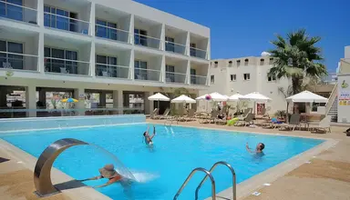 Nelia Gardens