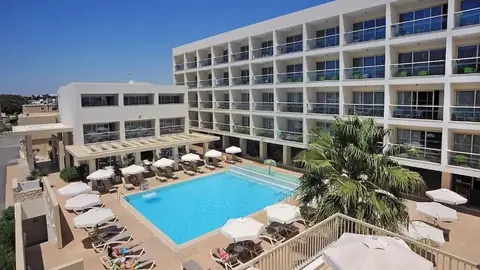 Hotel Nelia Gardens