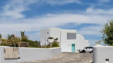 Neptune Luxury Suites