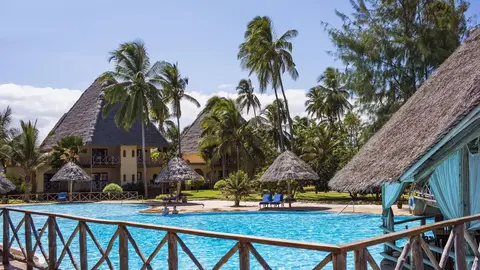 Hotel Neptune Pwani Beach
